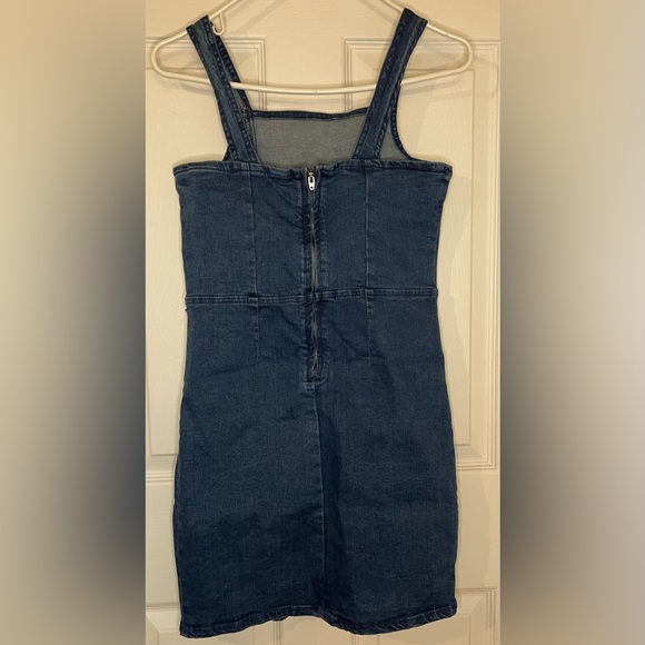 Steve Madden kids large Denim Dress - Picture 2 of 3